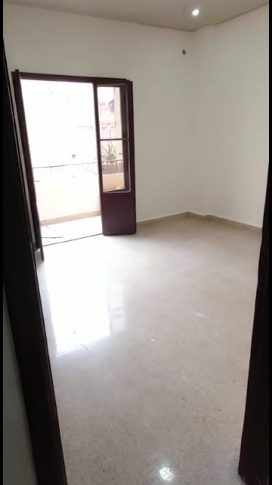R9-256 Prime location apartment for sale in Haret Hreik, Beirut
