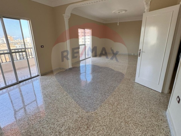 Apartment 220m for sale in Al Balha Street - Azmi