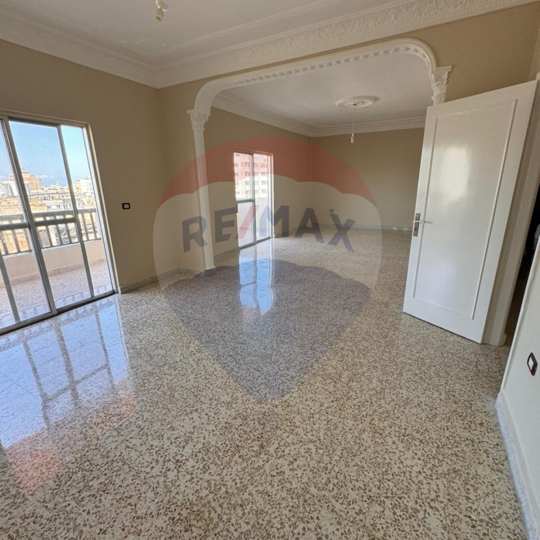 Apartment 220m for sale in Al Balha Street - Azmi