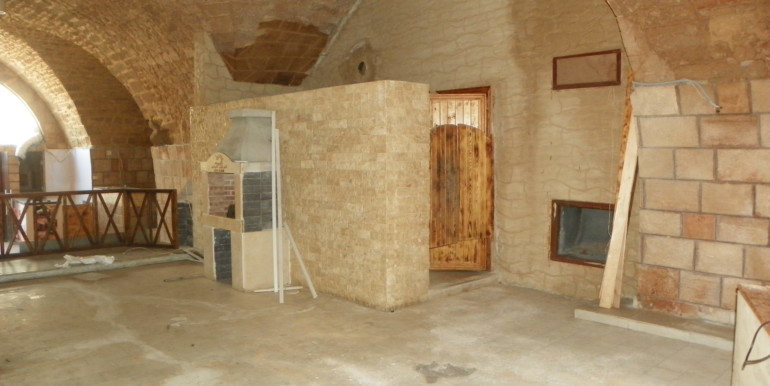 R9-444 Stone attractive shop for rent in Al Mina, Tripoli