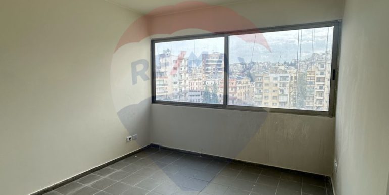 R9-1154 Office For Rent in Sahat Al Nour – Tripoli