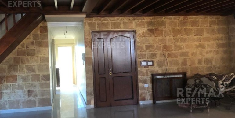 R9-301 Hot Deal – Duplex Apartment For Sale In Abou Samra!