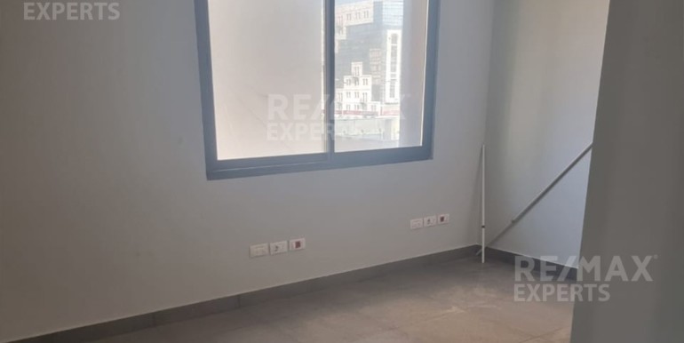 R9-441 Office for rent in Seht Al Nour !